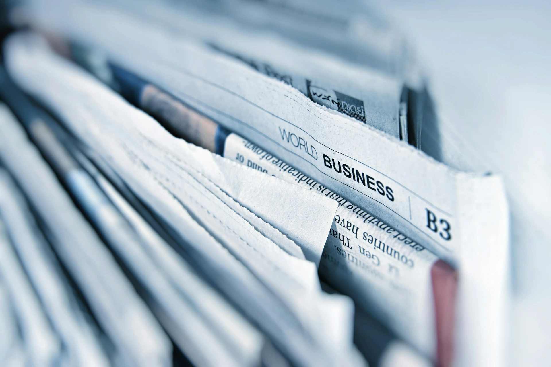 Misinformation detection - AI-generated fake news prevention for media credibility